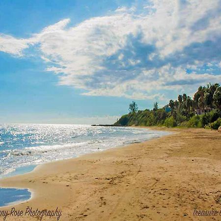 Treasure Beach Hotel Luaran gambar