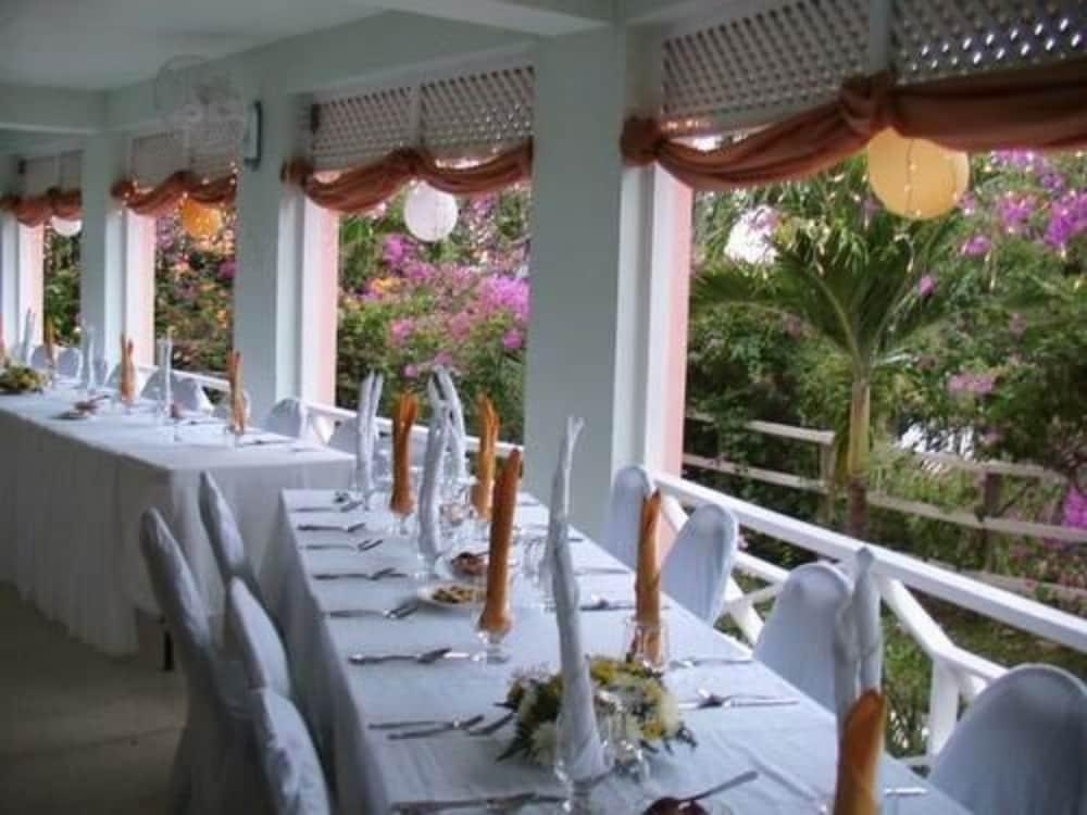 Treasure Beach Hotel Luaran gambar